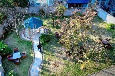 בית מלון כפרי Summit Golden Crescent