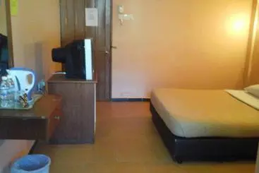 酒店 Zen Rooms Uptown Beach Resort