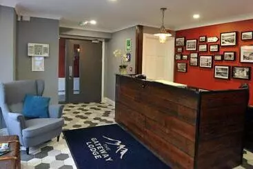 بنسيون The Gateway Lodge