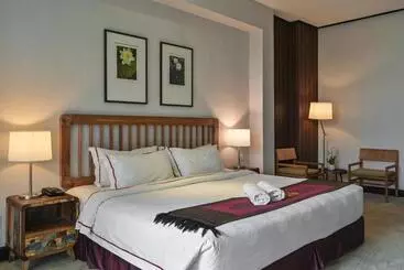 Hotel 1825 Gallery
