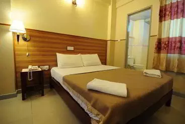 هتل Luckyhiya