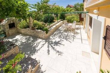 آپارتمان‌های توریست‌ها Apartments Nada