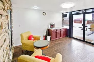 فندق Deluxe Inn Blytheville