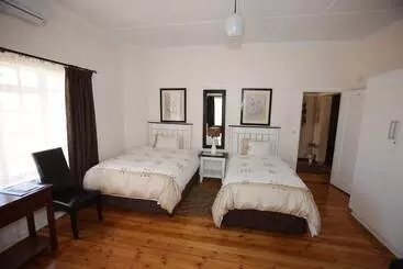 פנסיון Rose Petals Guest House