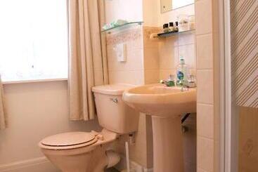 פנסיון Villa Marina