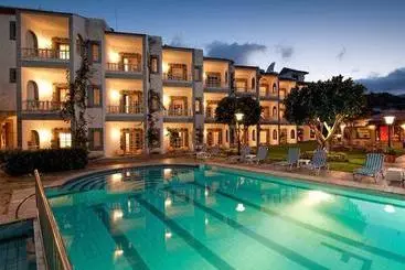 Fan Apartments