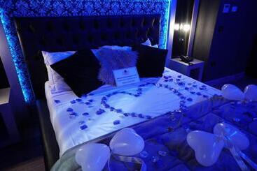 هتل Angioino & Spa