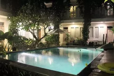 בית מלון כפרי Bingin Inn