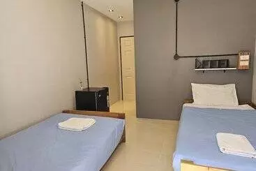 Hospedaria Dfeel House