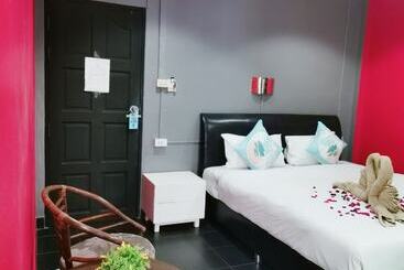 Hotel Belle Cose Guest House Phuket