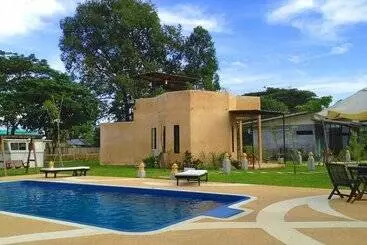 هتل The Gleam Resort