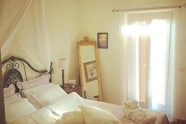 بنسيون Casa Remi