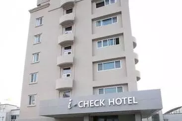 בית מלון כפרי Icheck Hyunjin