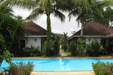 בית מלון כפרי Loma Resort