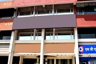 Hotel Oyo Premium Sector 43 B