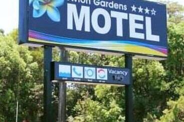 Avlon Gardens Motel