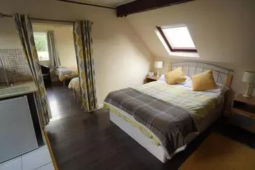 Bed and Breakfast Common Farm Motel