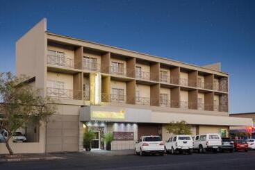 Отель River City Inn