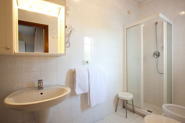 Hotel Villa Eugenia   3 Stelle Superior Con Private Spa E Piscina