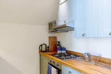 آپارتمان The Pavilion At Lamb S House