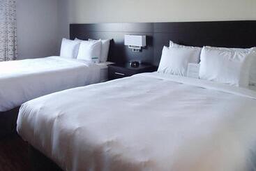 ホテル Suburban Studios Midland I20