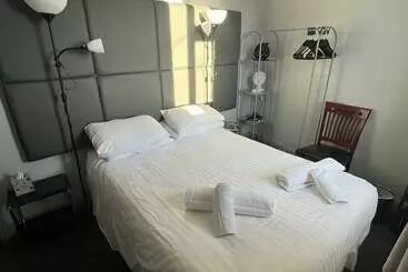 Hotel Links Lets Room Only