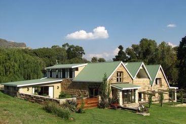 The Clarens Country House