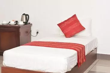 Hotel Heaven Seven Kandy