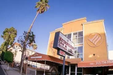 هتل Metropolitan Inn & Suites