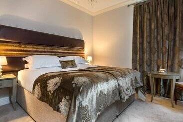 בית מלון כפרי Parkside