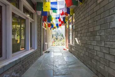 Schronisko Deephill Stays