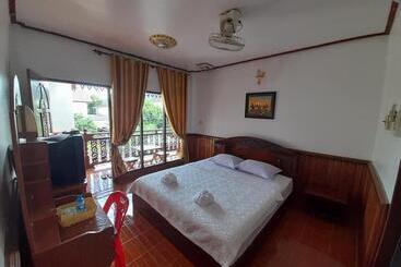 Pensió Pouna Guesthouse