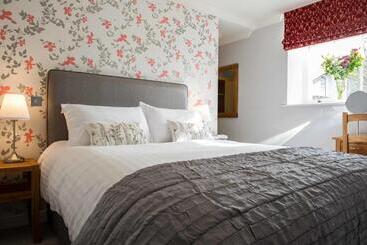 הוסטל The Hare And Hounds, Levens