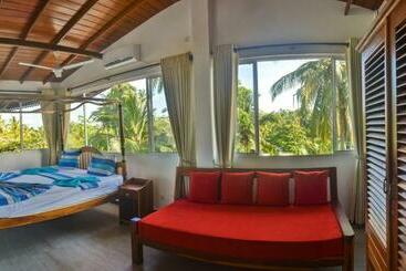 Bed & Breakfast Ravi Villa Hikkaduwa