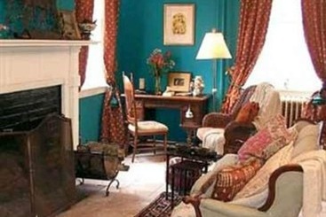 민박 Elkhorn Inn & Theatre