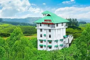 ホテル Emerald Inn