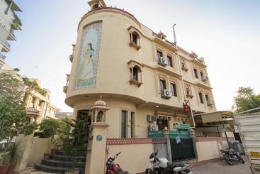 Hostal Oyo Rooms Kabir Marg Collectorate Circle