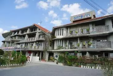 ホテル Buzz Resort