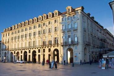 فندق Piazza Castello Suite