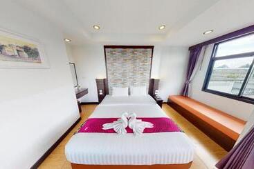 هتل Serene Residence