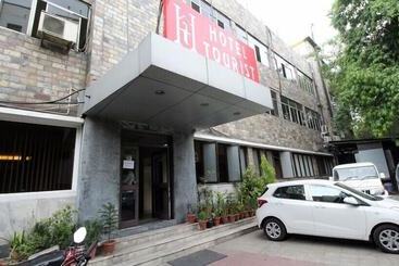 בית מלון כפרי Tourist