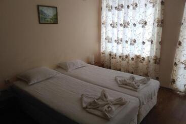 בית מלון כפרי Cantilena Complex