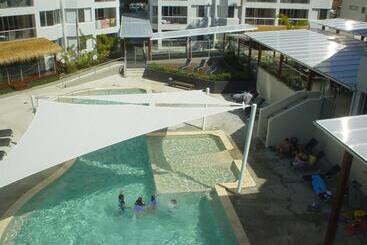 فندق Mariner Shores Club