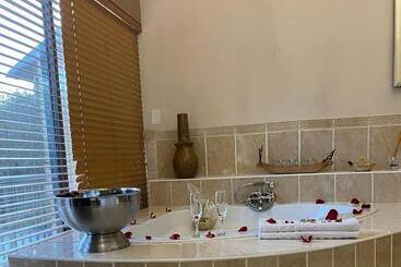 펜션 La Dolce Vita Guest House