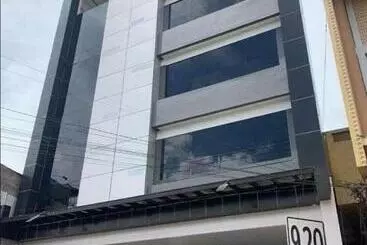Aparthotel Quirino Hub