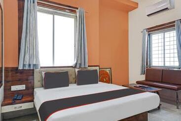 Collection O Hotel Pachratna