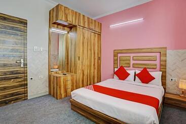 هتل Oyo Flagship 81332 City Palace