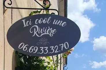 Pensionat Ici Cool Une Rivière
