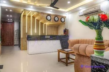ホテル Dhakad Gold   Tapovan, Rishikesh