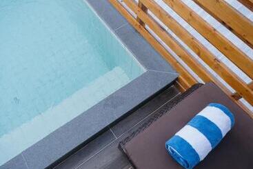 هتل Fuvahmulah Central